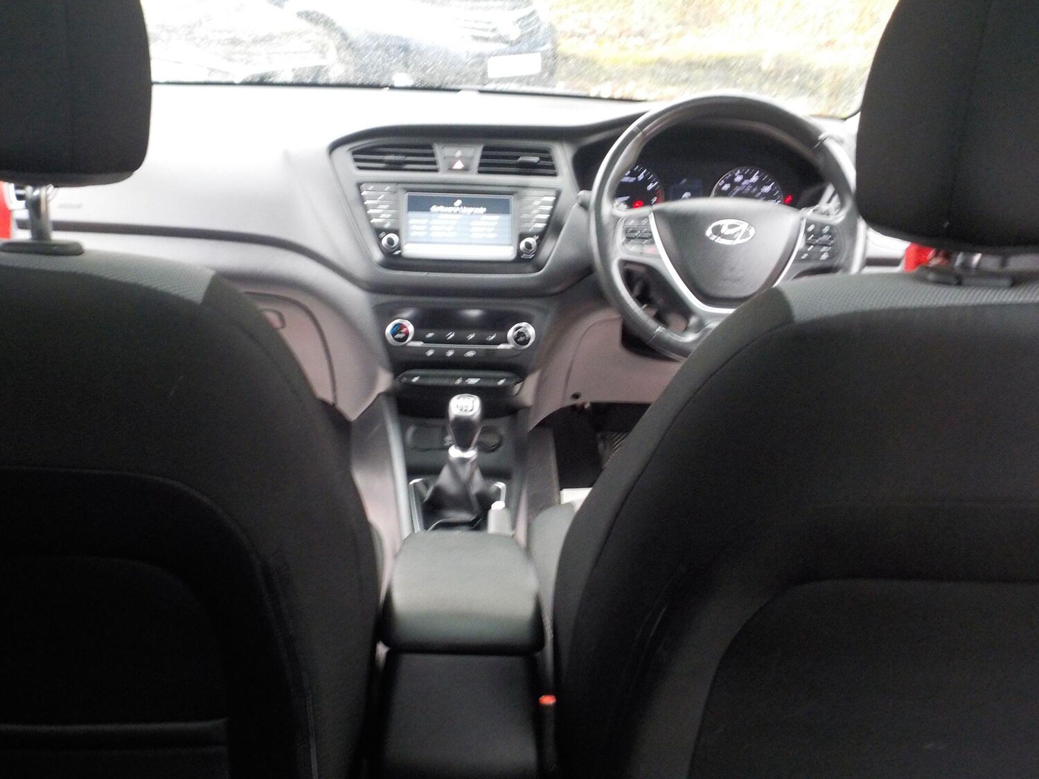 Used Hyundai i20 2017 for sale - 76381127: Photo 24