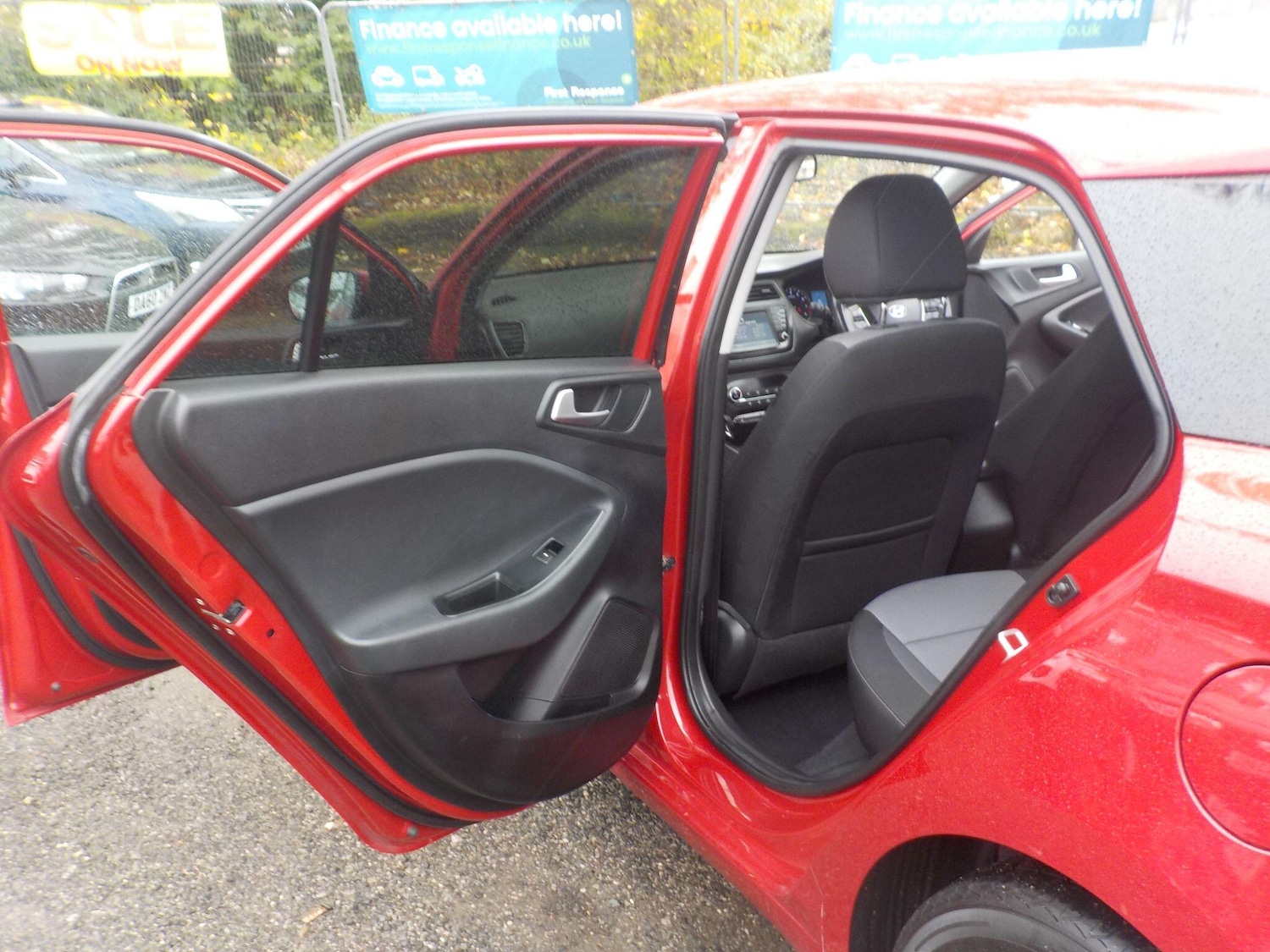 Used Hyundai i20 2017 for sale - 76381127: Photo 26