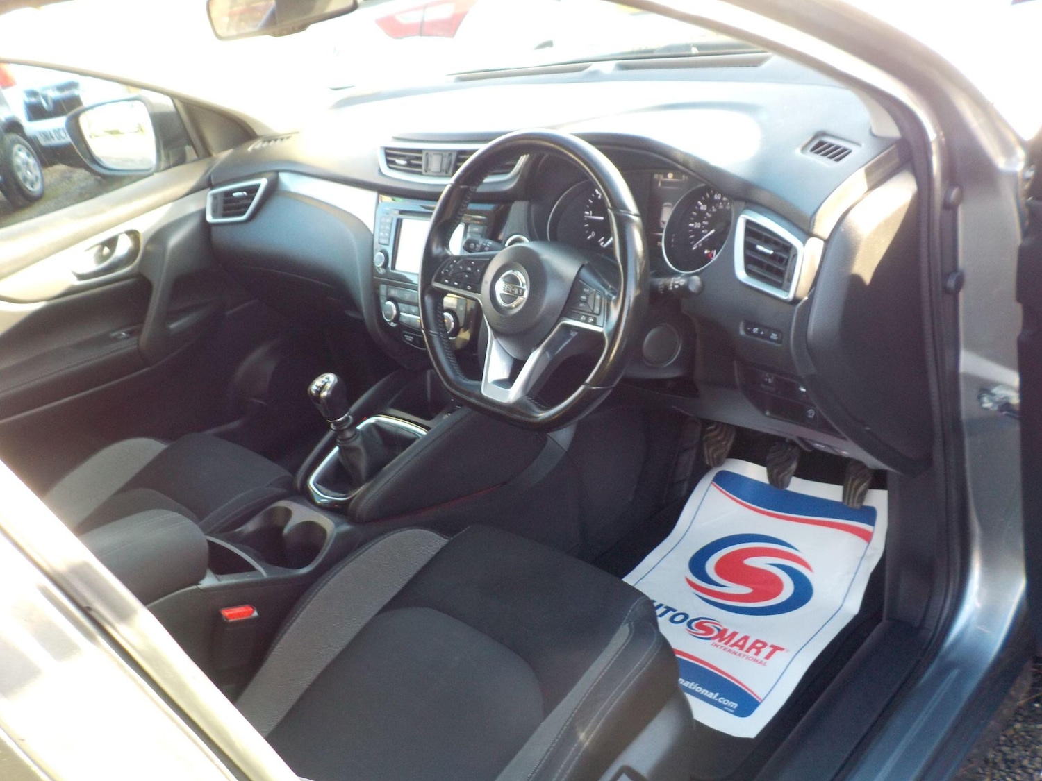 Used Nissan Qashqai 2017 for sale - 77352011: Photo 10