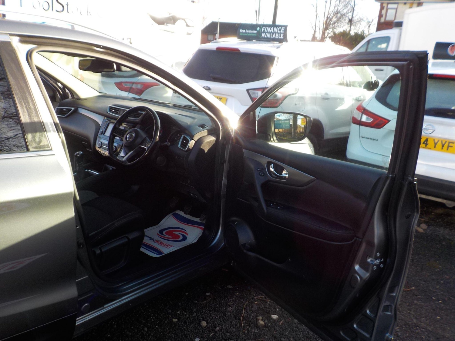 Used Nissan Qashqai 2017 for sale - 77352011: Photo 18