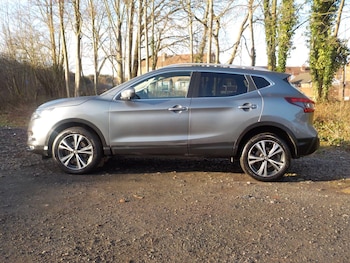 Used Nissan Qashqai 2017 for sale - 77352011: Photo