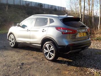 Used Nissan Qashqai 2017 for sale - 77352011: Photo