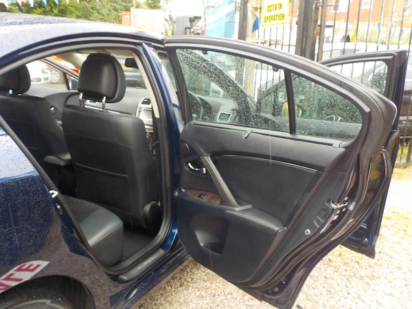 Used Toyota Avensis 2013 for sale - 75258097: Photo 21