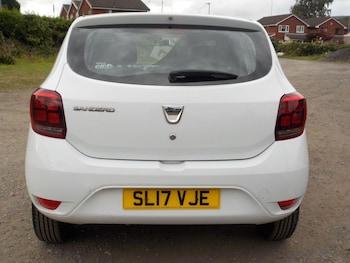 Used Dacia Sandero 2017 for sale - 75677470: Photo