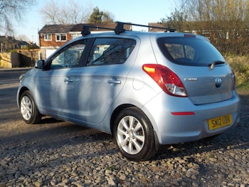 Used Hyundai i20 2012 for sale - 74894945: Photo