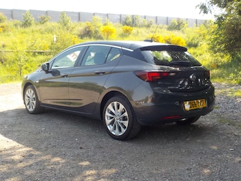 Used Vauxhall Astra 2017 for sale - 78705209: Photo
