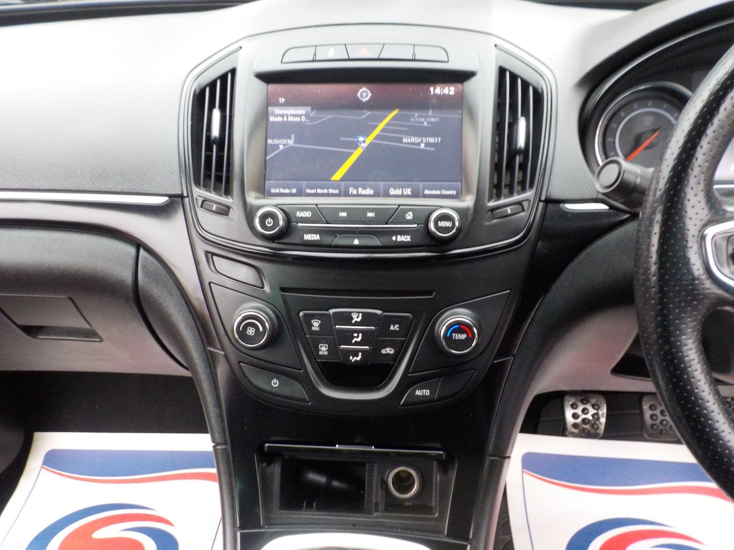 Used Vauxhall Insignia 2015 for sale - 77156322: Photo 18