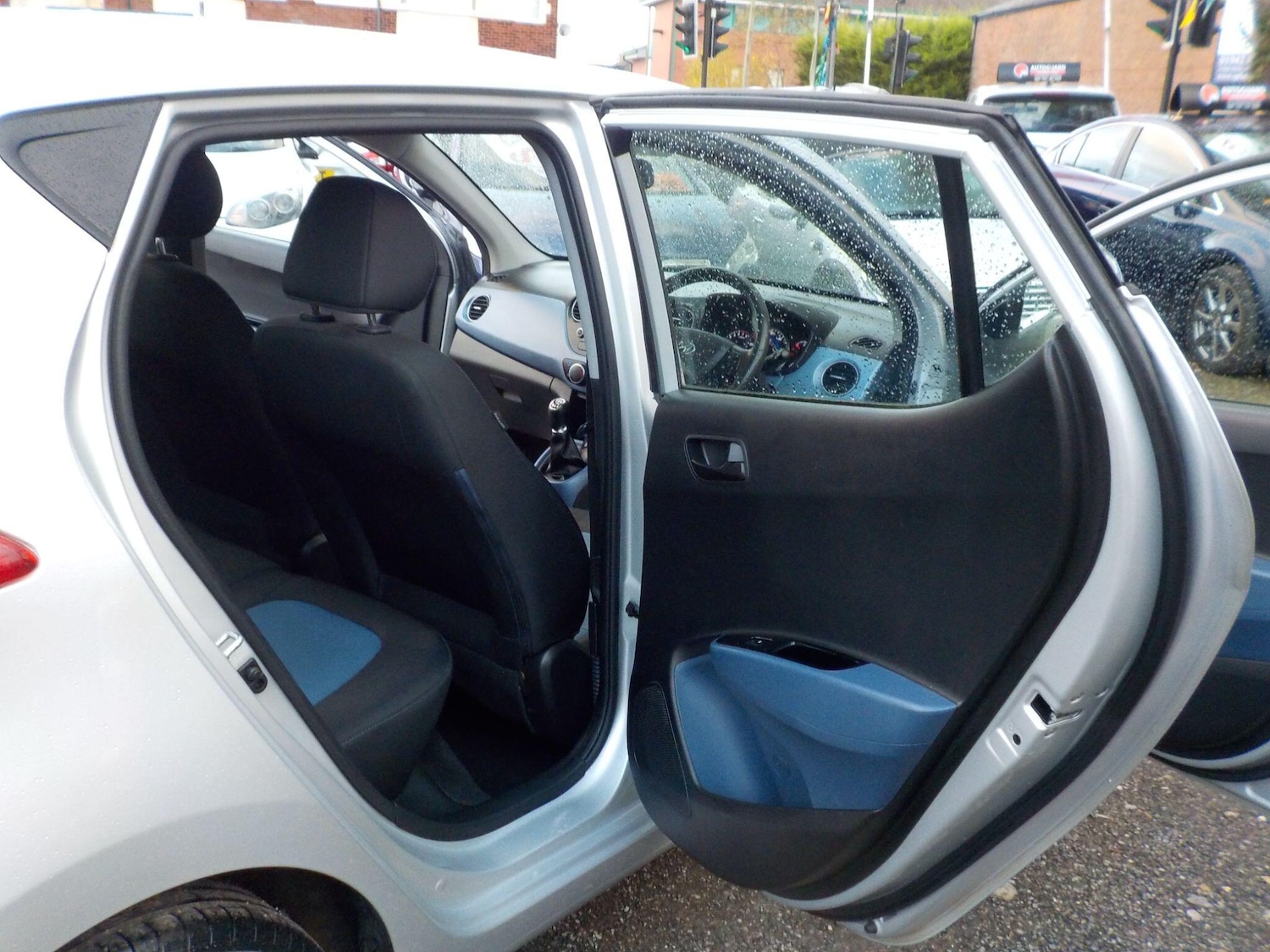 Used Hyundai i10 for sale - 76991608: Photo 21