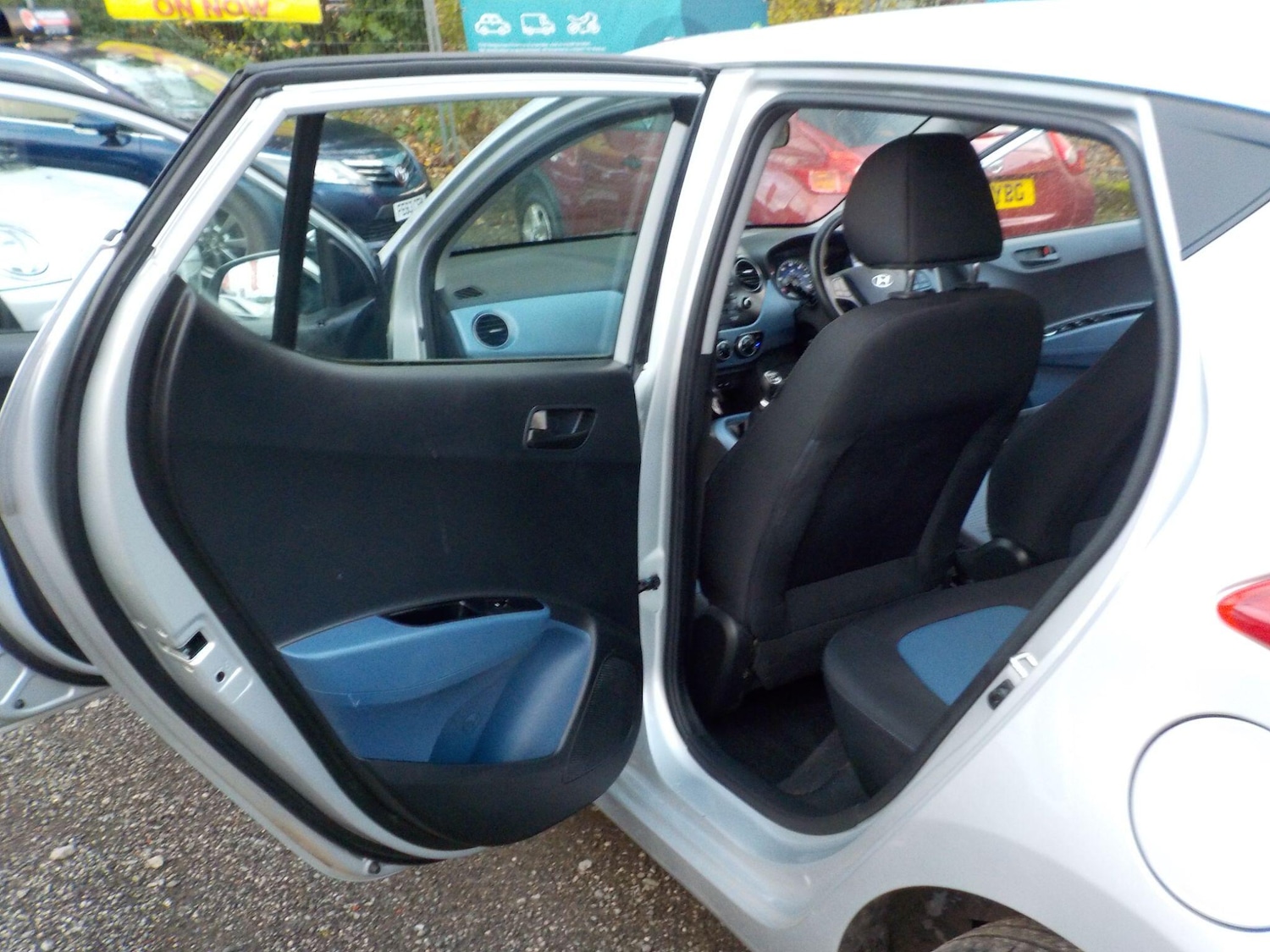 Used Hyundai i10 for sale - 76991608: Photo 25