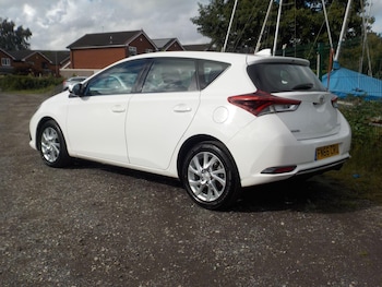 Used Toyota Auris 2016 for sale - 75781504: Photo