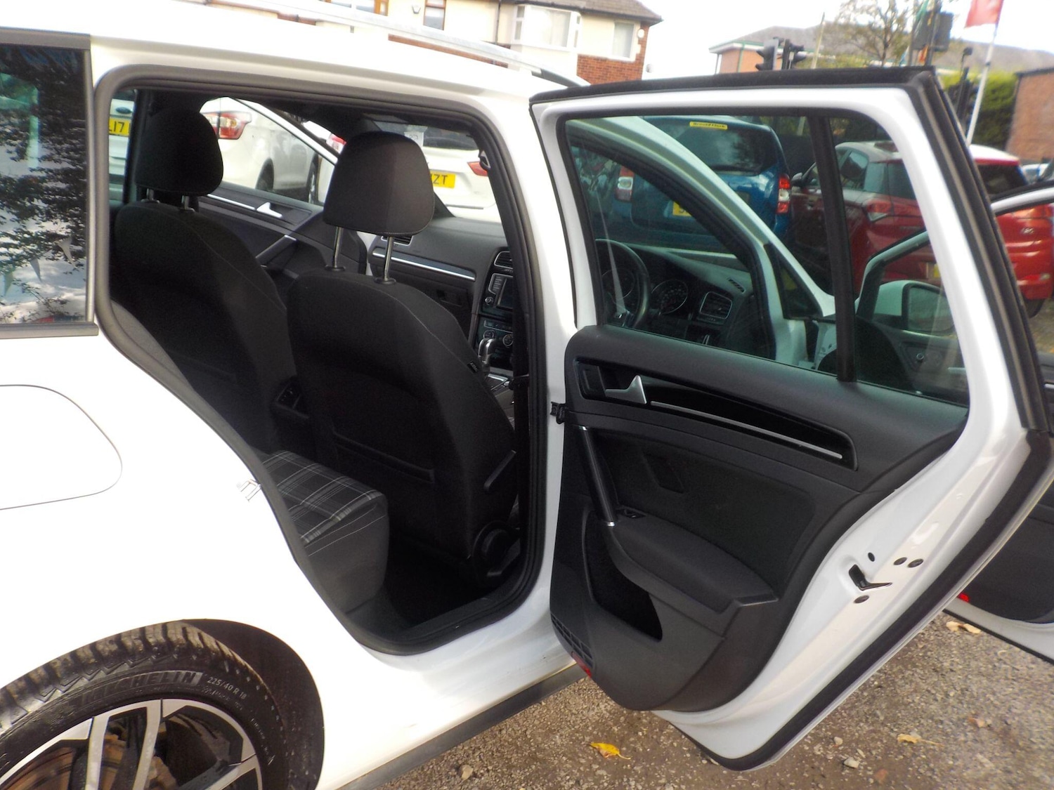 Used Volkswagen Golf 2017 for sale - 76024742: Photo 22