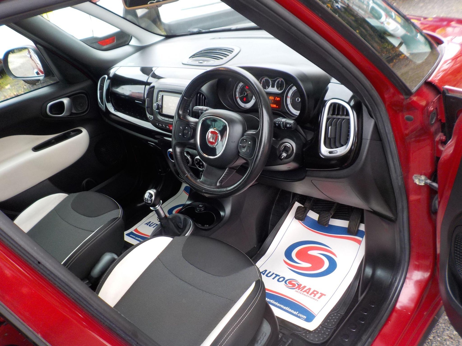 Used Fiat 500L 2015 for sale - 76238661: Photo 10