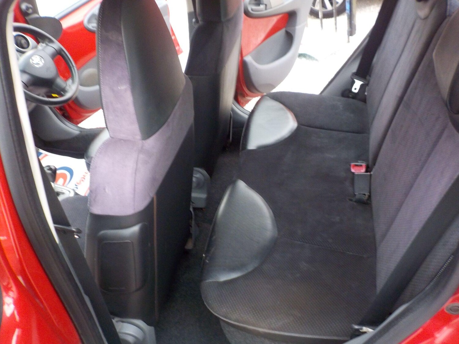 Used Toyota AYGO 2011 for sale - 77839790: Photo 26