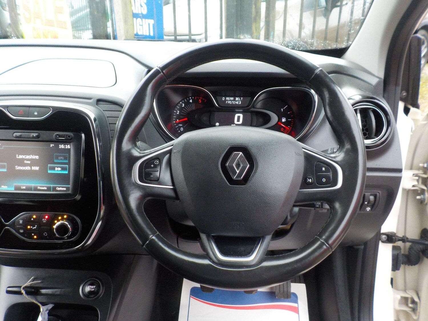 Used Renault Captur for sale - 77456347: Photo 14