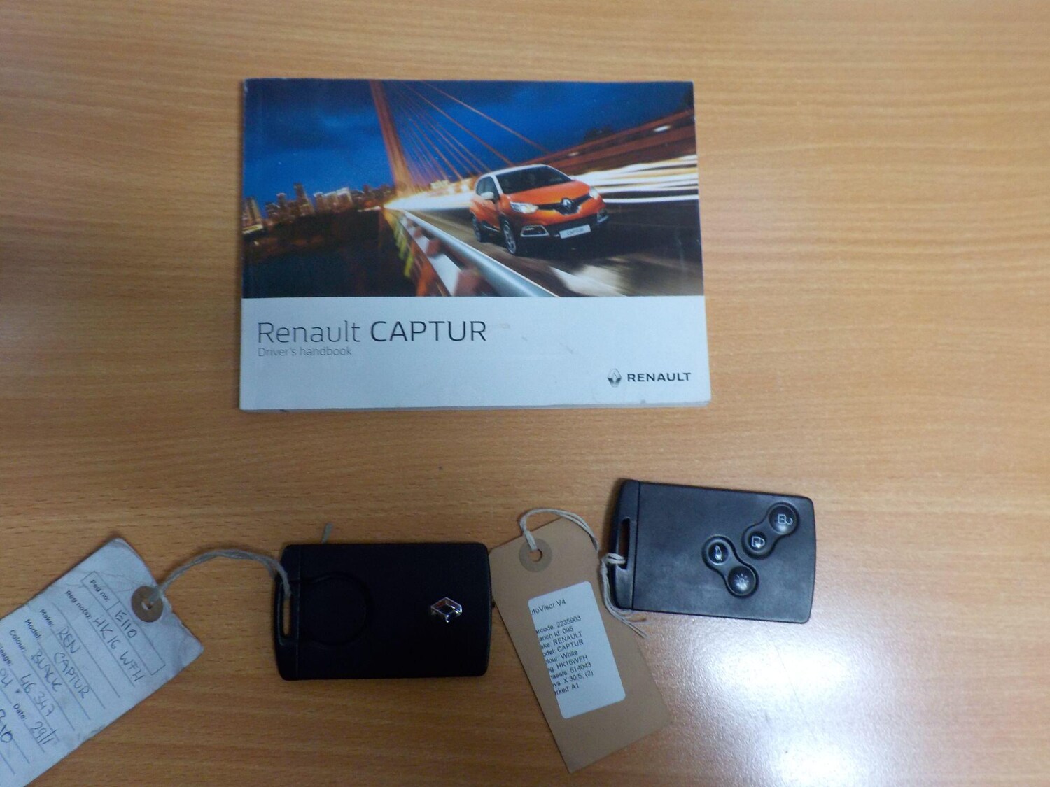 Used Renault Captur for sale - 77456347: Photo 30