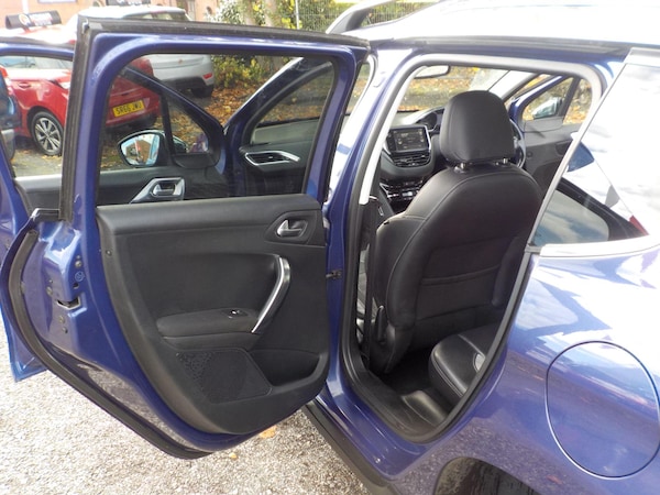 Used Peugeot 2008 2015 for sale - 76122714: Photo 25