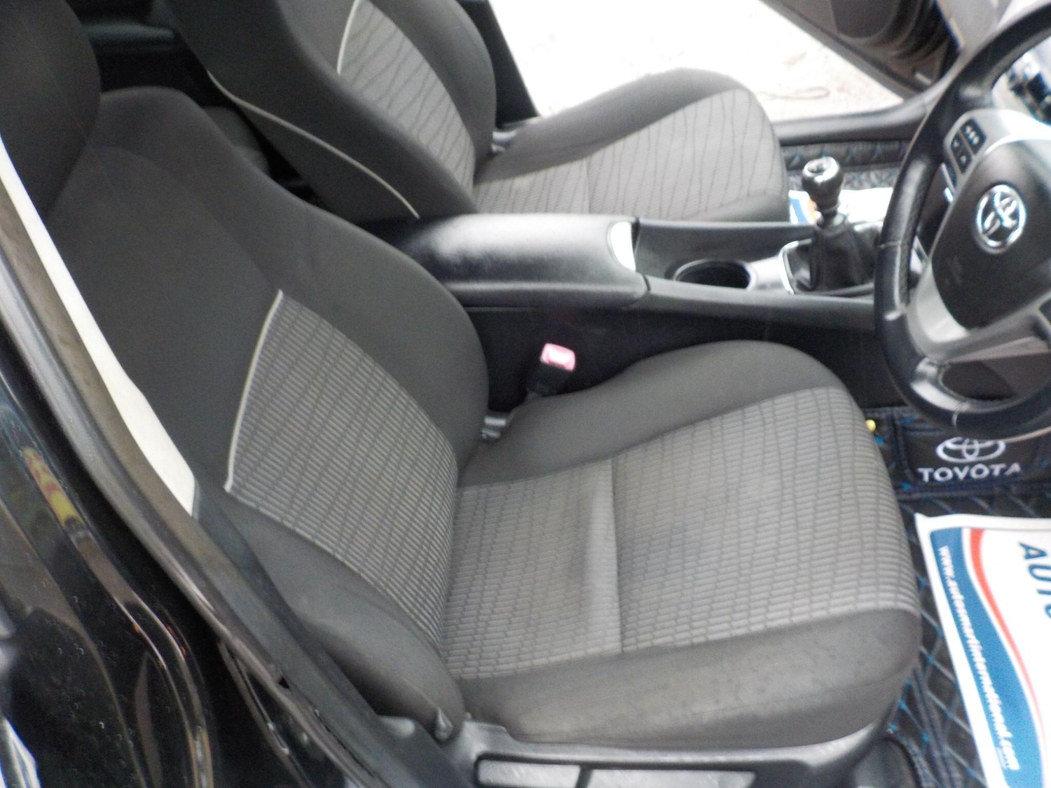 Used Toyota Avensis 2014 for sale - 77659139: Photo 17