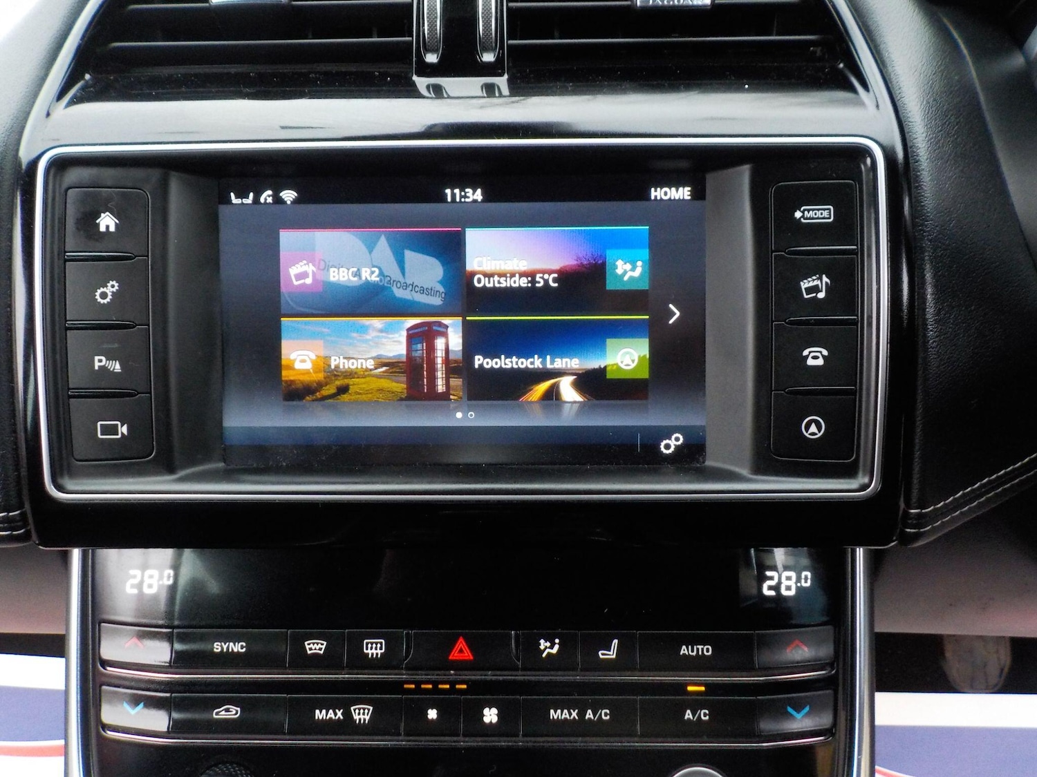 Used Jaguar XE 2016 for sale - 77455284: Photo 17