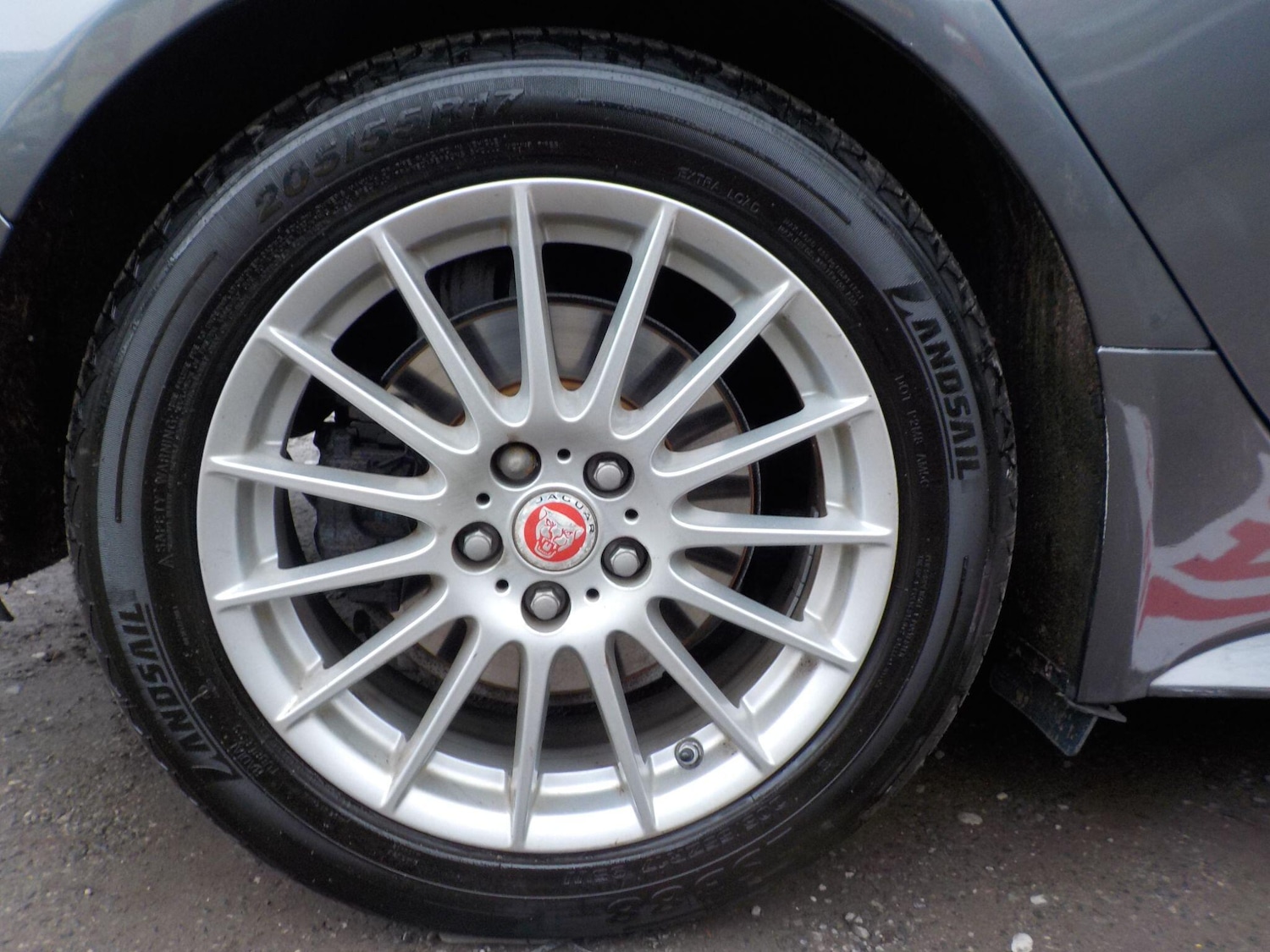 Used Jaguar XE 2016 for sale - 77455284: Photo 21