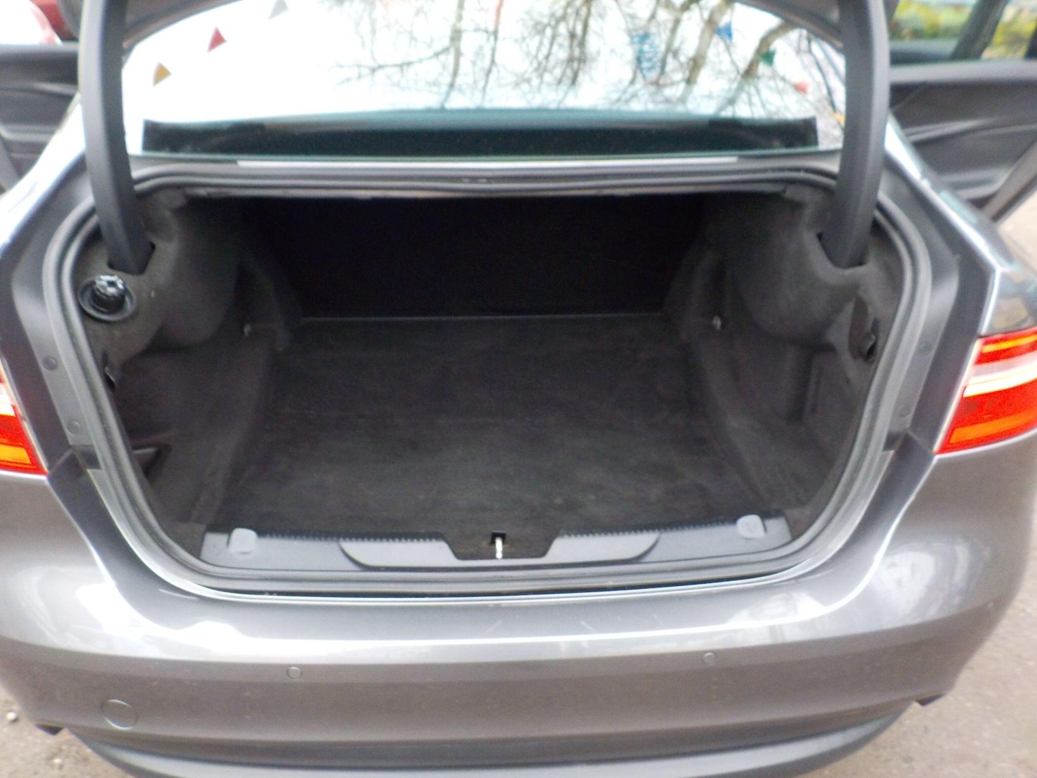 Used Jaguar XE 2016 for sale - 77455284: Photo 24