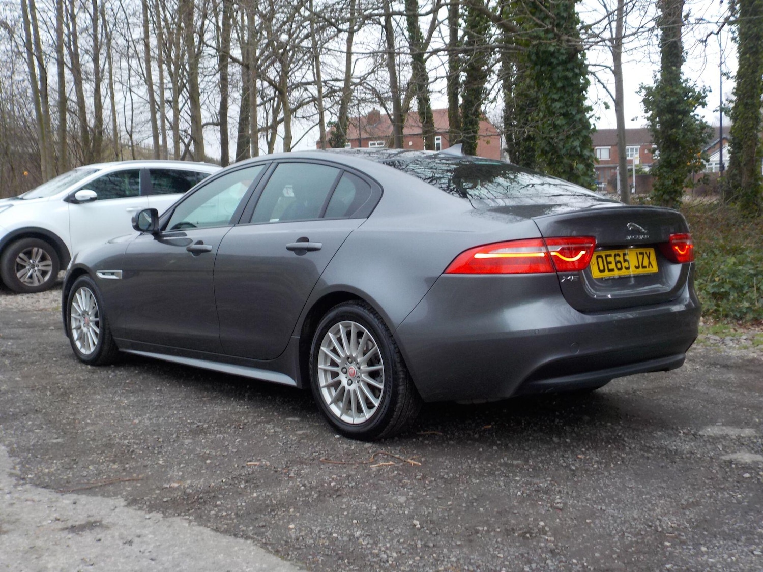 Used Jaguar XE 2016 for sale - 77455284: Photo 3