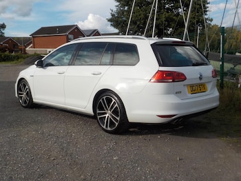 Used Volkswagen Golf 2017 for sale - 75905549: Photo