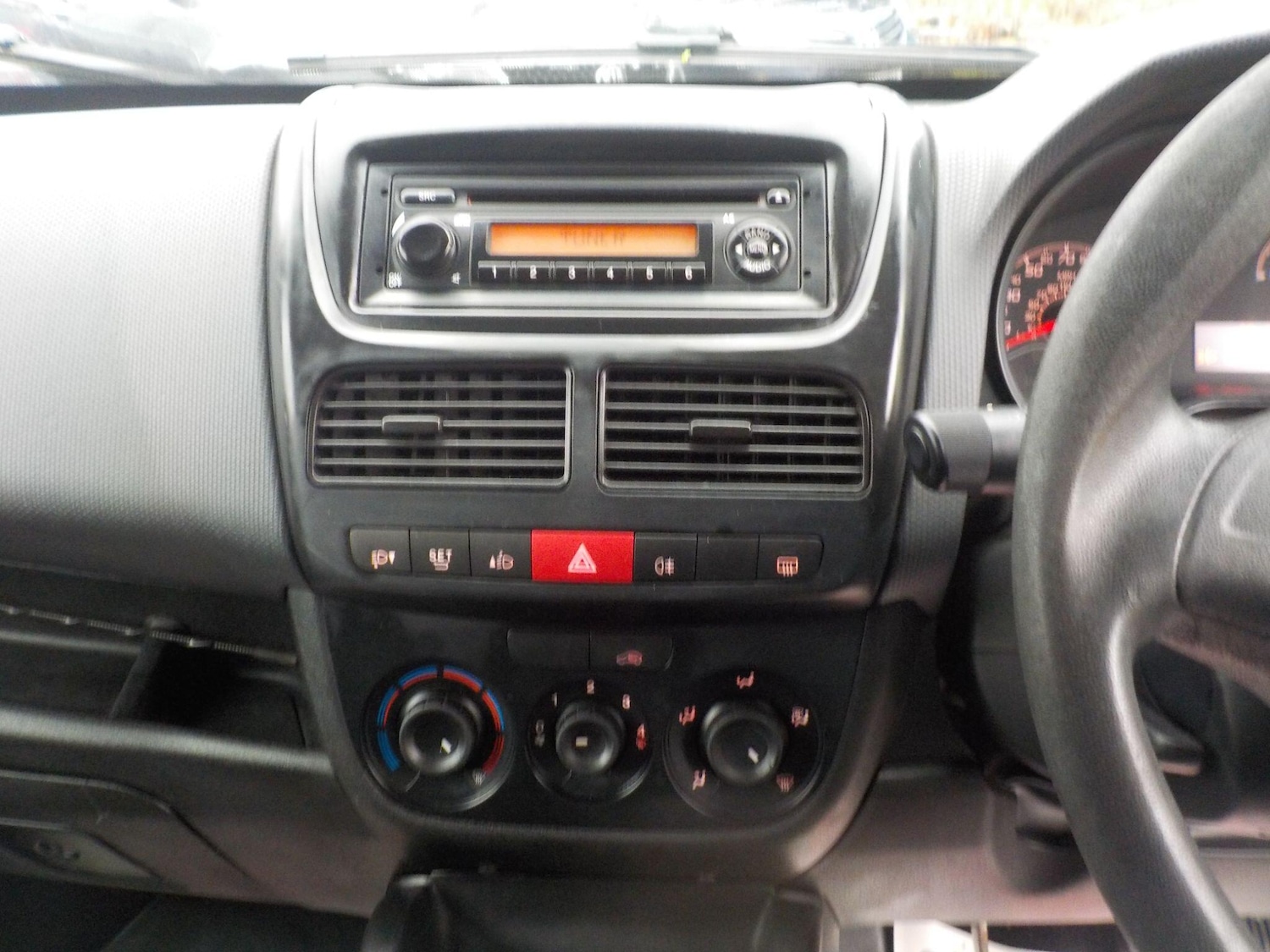 Used Fiat Doblo 2015 for sale - 76727749: Photo 14