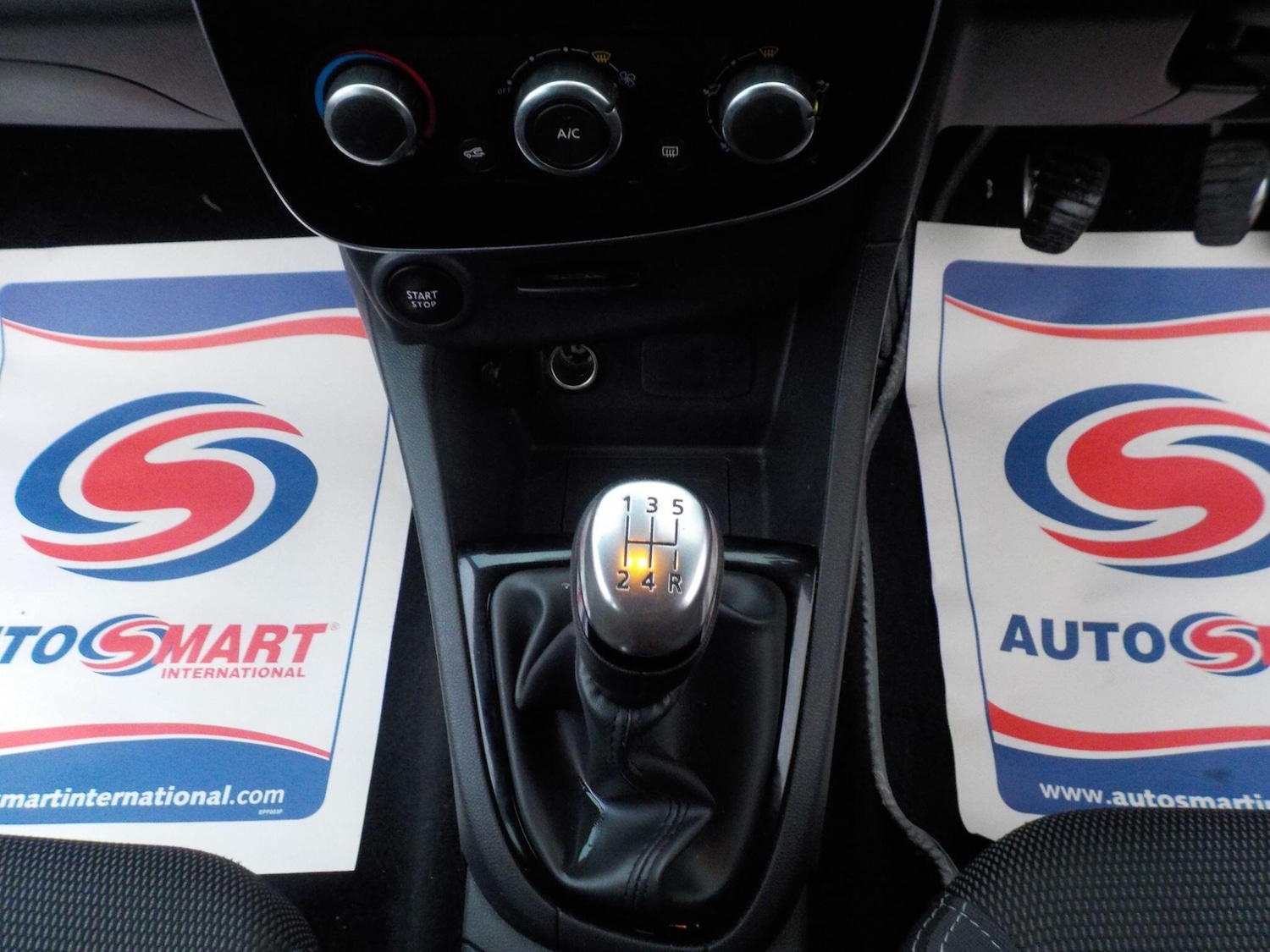 Used Renault Clio 2018 for sale - 77400865: Photo 16