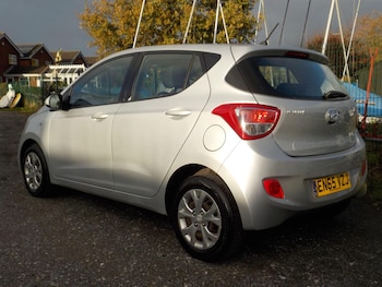 Used Hyundai i10 2015 for sale - 76398082: Photo