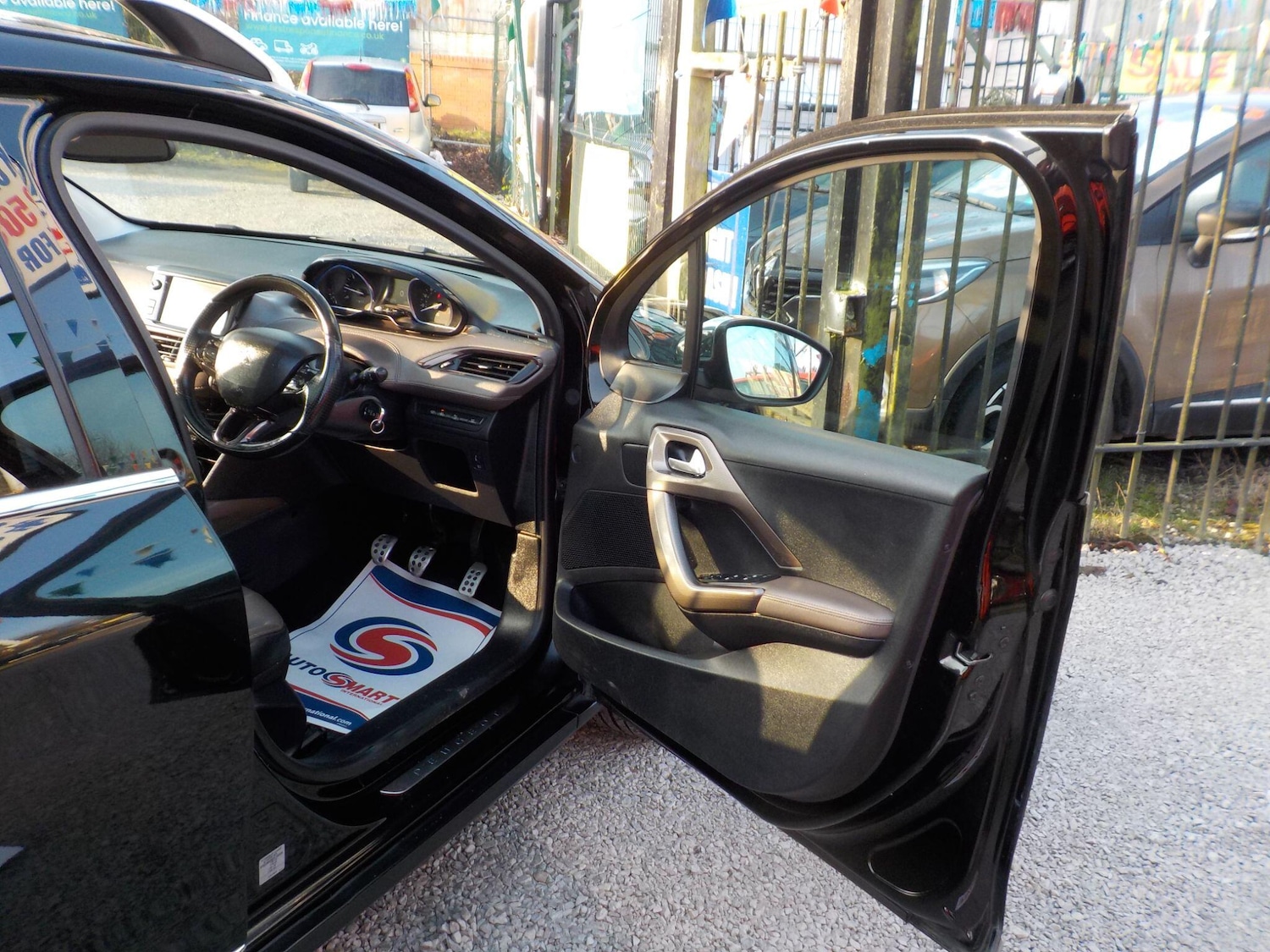 Used Peugeot 2008 2016 for sale - 77768492: Photo 23