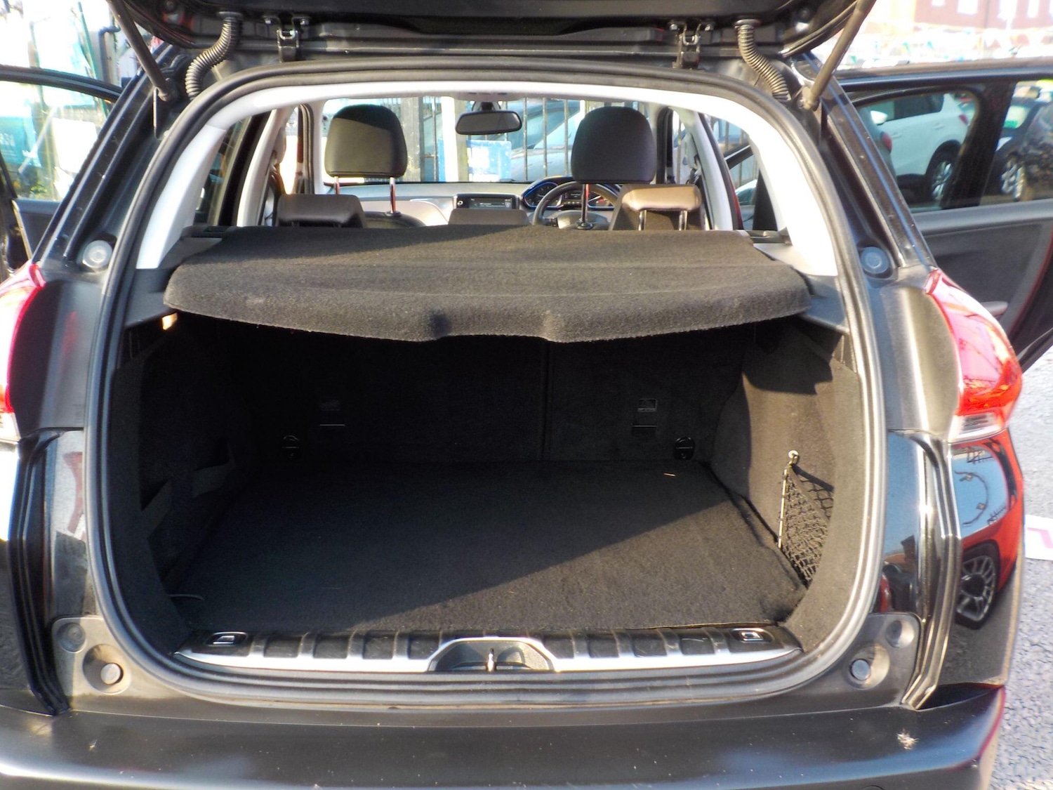 Used Peugeot 2008 2016 for sale - 77768492: Photo 27