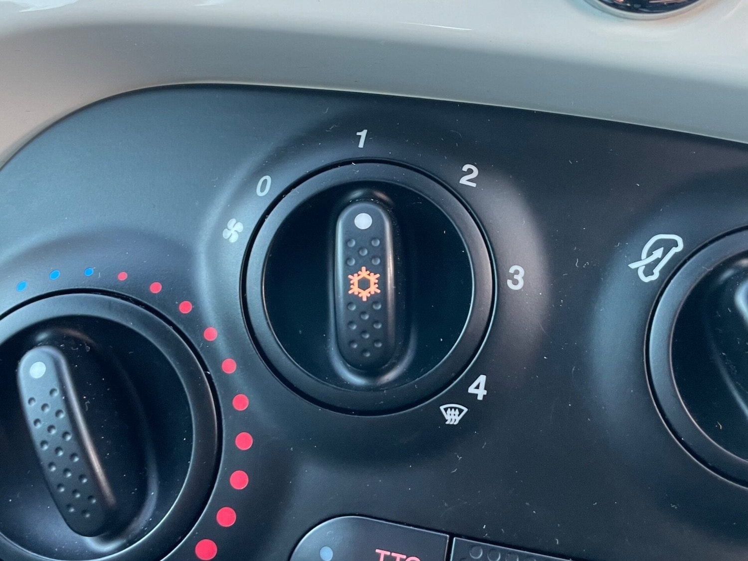 Used Abarth 500 2012 for sale - 76809280: Photo 37