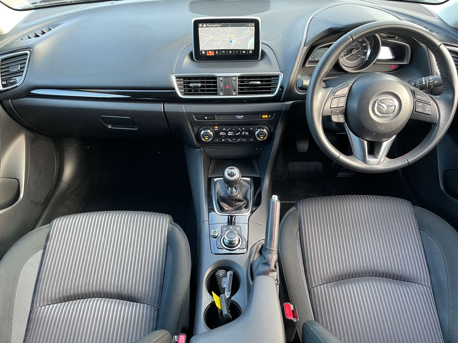Used Mazda Mazda3 2013 for sale - 77383378: Photo 2