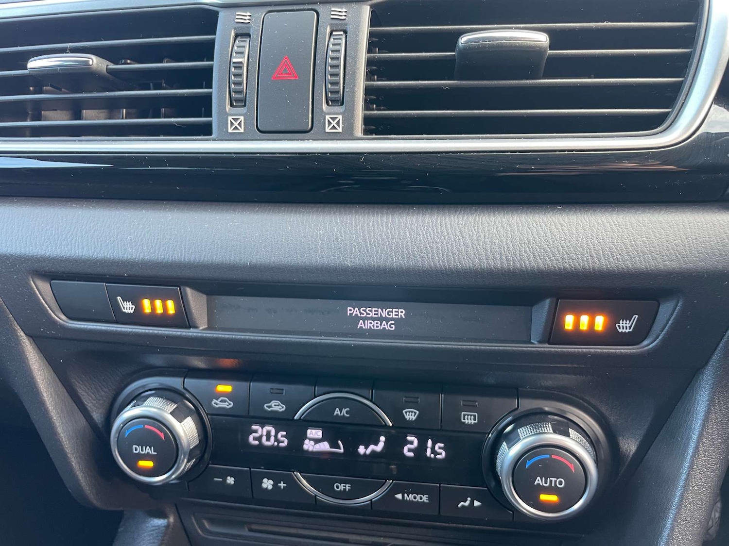 Used Mazda Mazda3 2013 for sale - 77383378: Photo 35