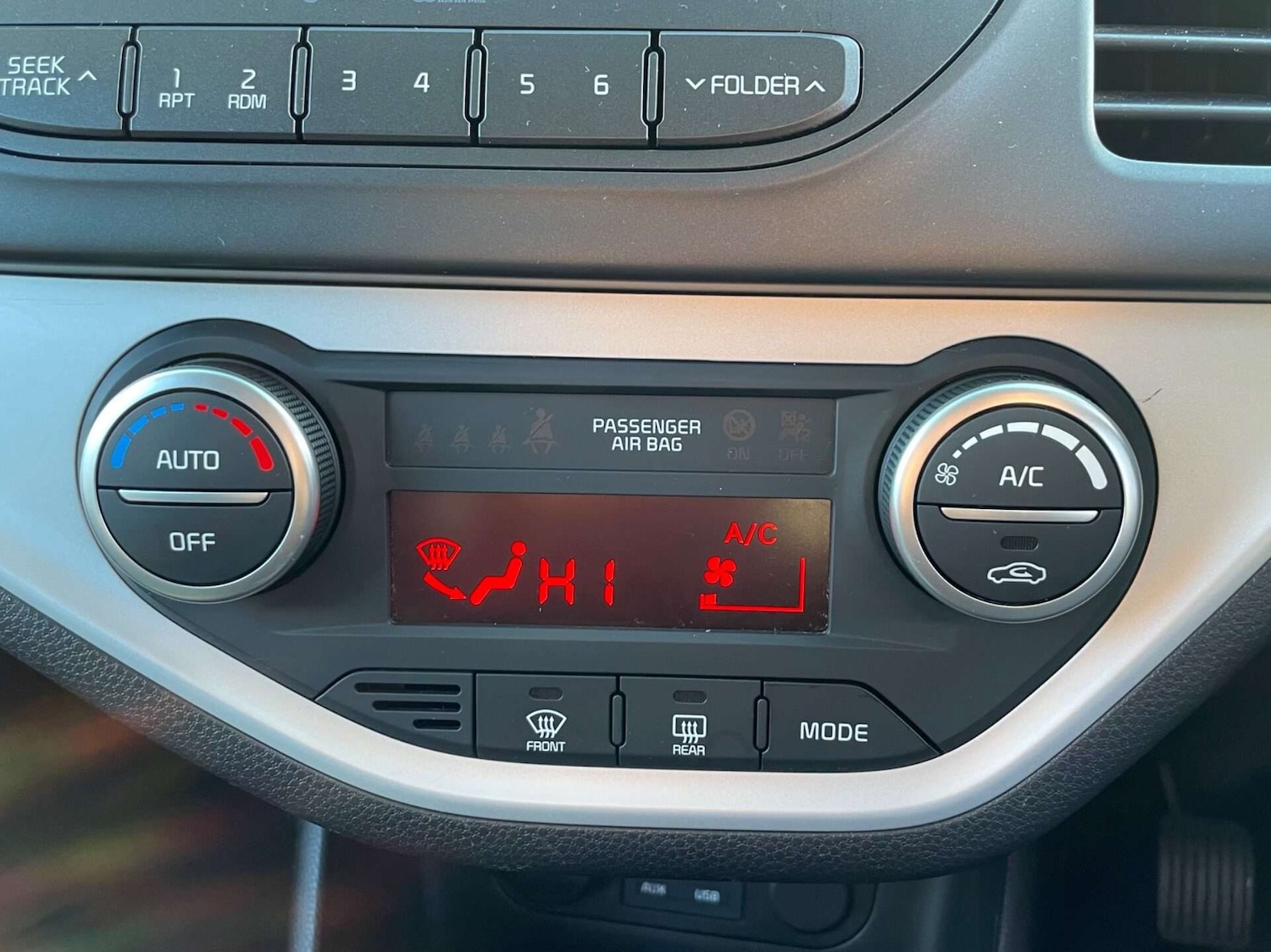 Used Kia Picanto 2016 for sale - 76957809: Photo 32