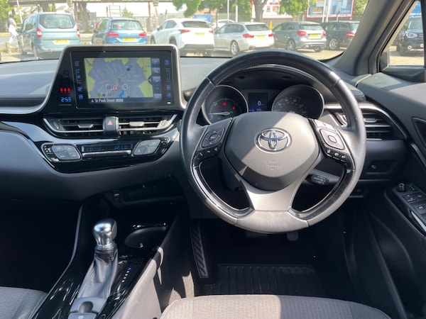 Used Toyota C-HR 2018 for sale - 74824547: Photo 18