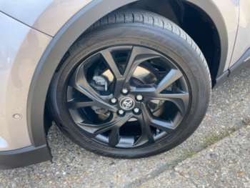 Used Toyota C-HR 2018 for sale - 74824547: Photo