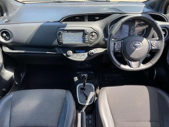 Used Toyota Yaris 2019 for sale - 78617756: Photo