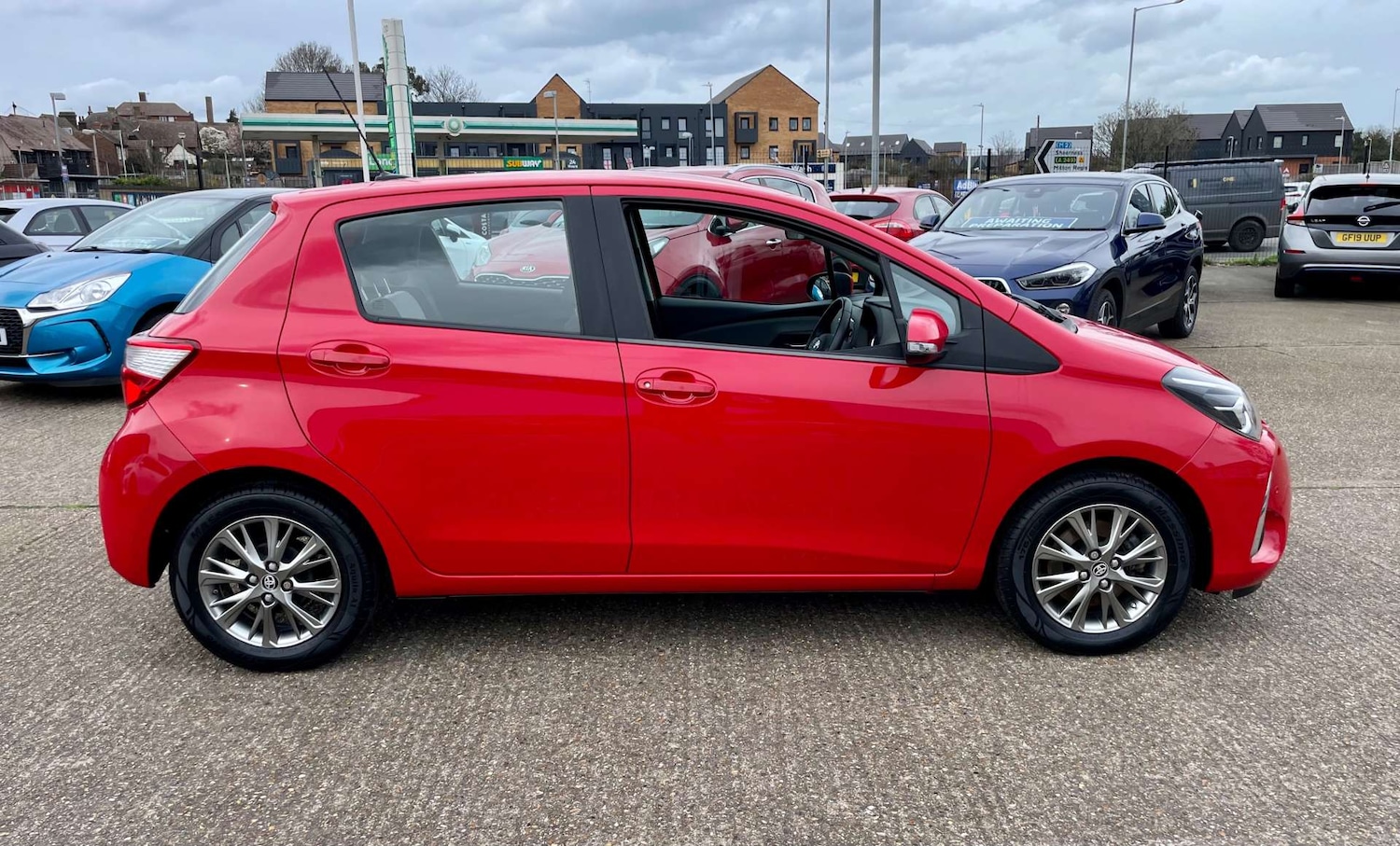 Used Toyota Yaris 2017 for sale - 77880442: Photo 10