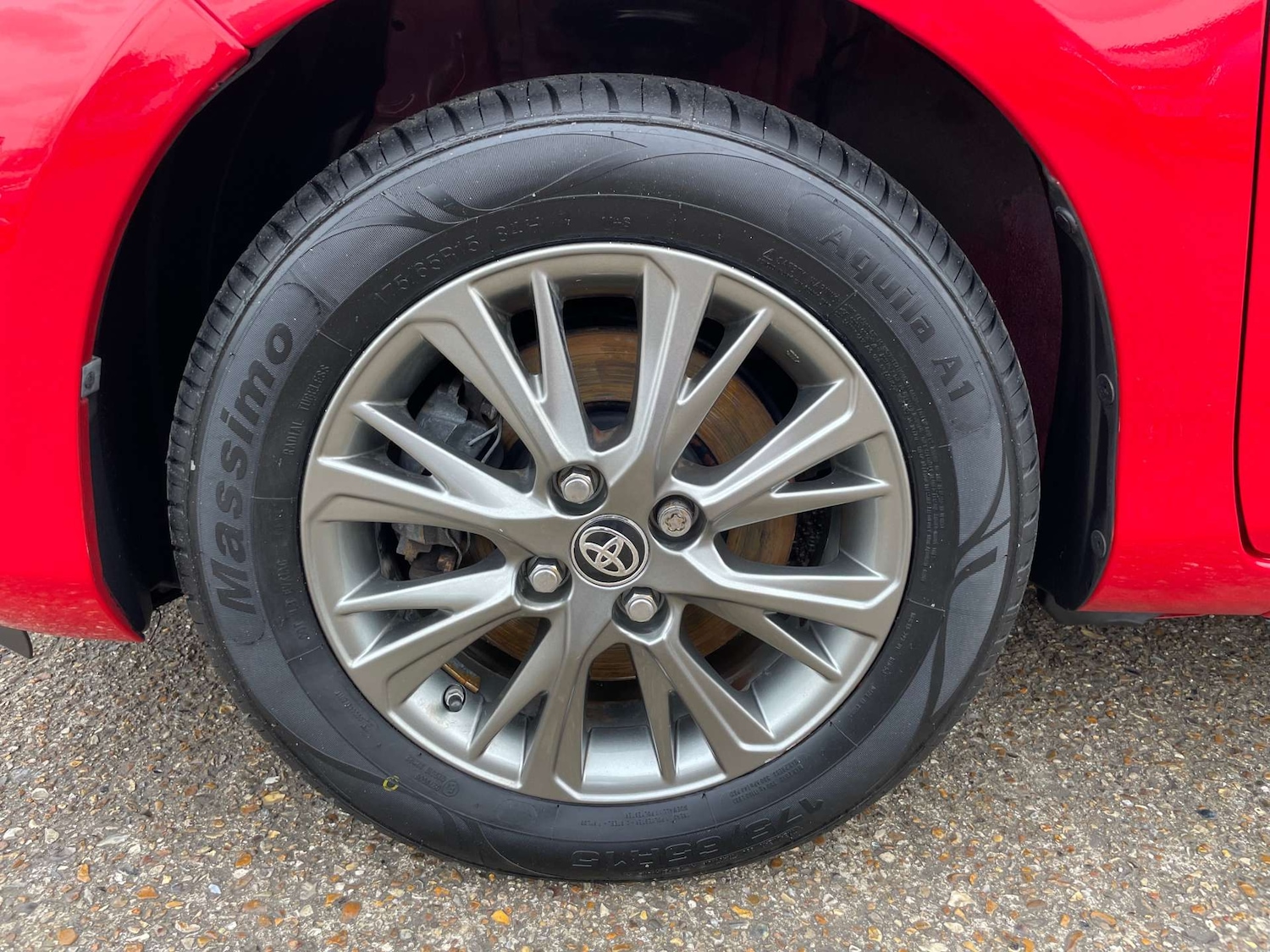 Used Toyota Yaris 2017 for sale - 77880442: Photo 13