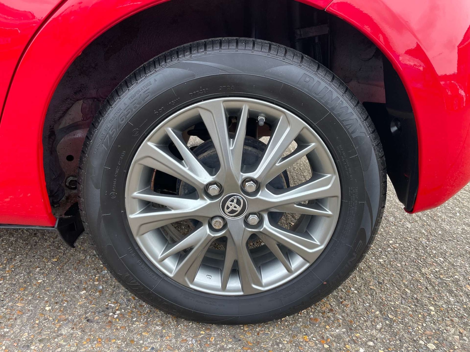 Used Toyota Yaris 2017 for sale - 77880442: Photo 14