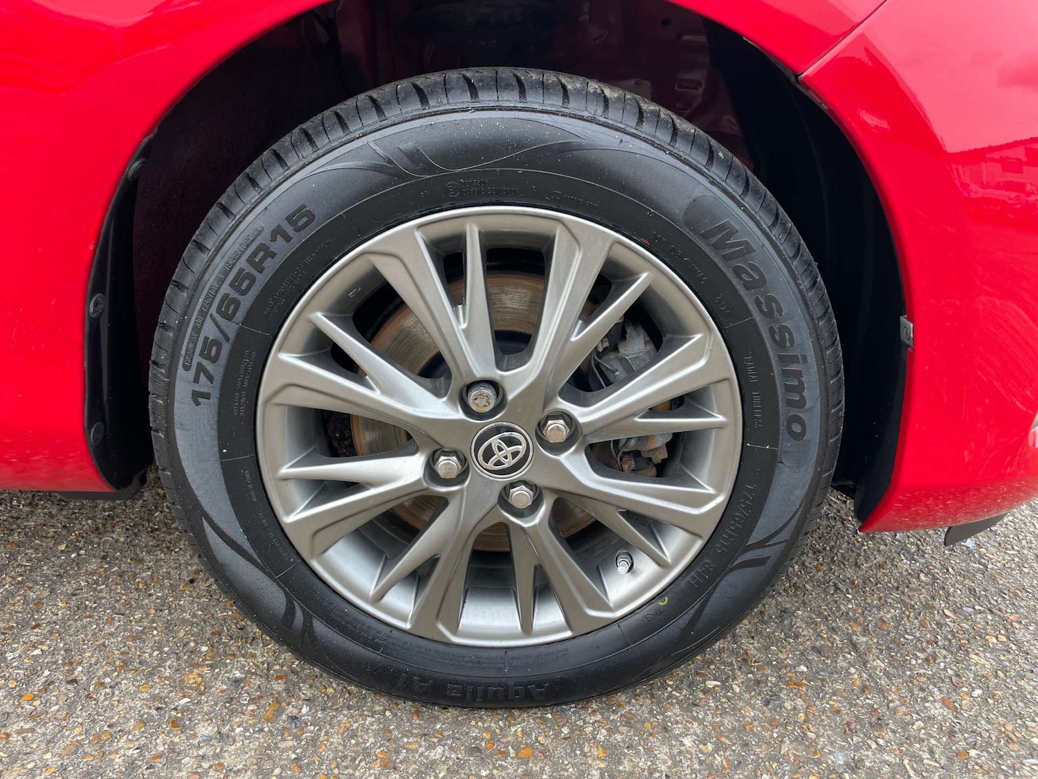 Used Toyota Yaris 2017 for sale - 77880442: Photo 16