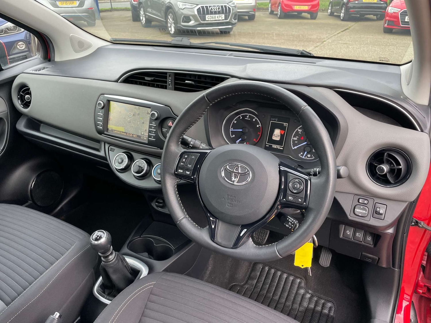 Used Toyota Yaris 2017 for sale - 77880442: Photo 17