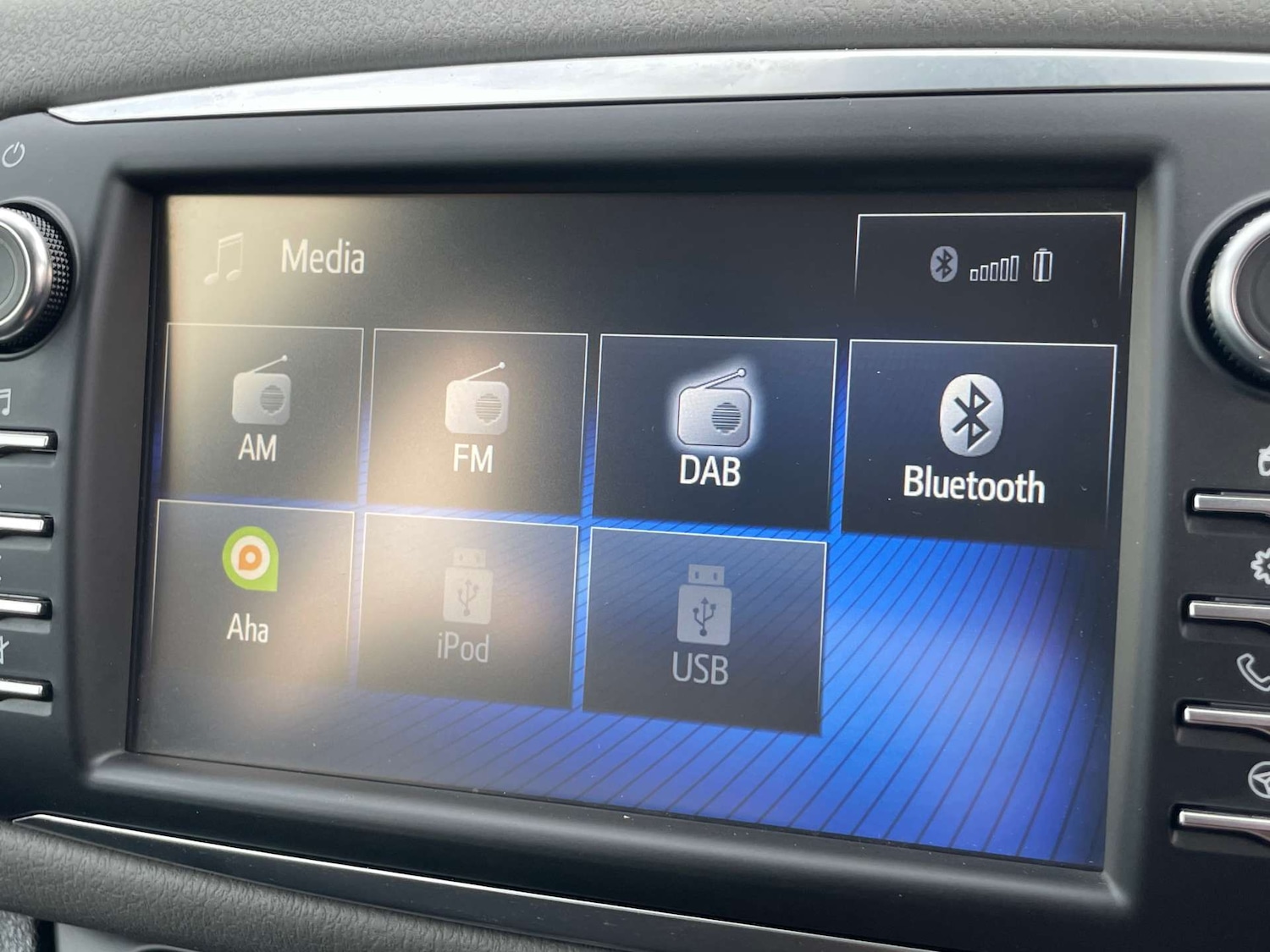 Used Toyota Yaris 2017 for sale - 77880442: Photo 31