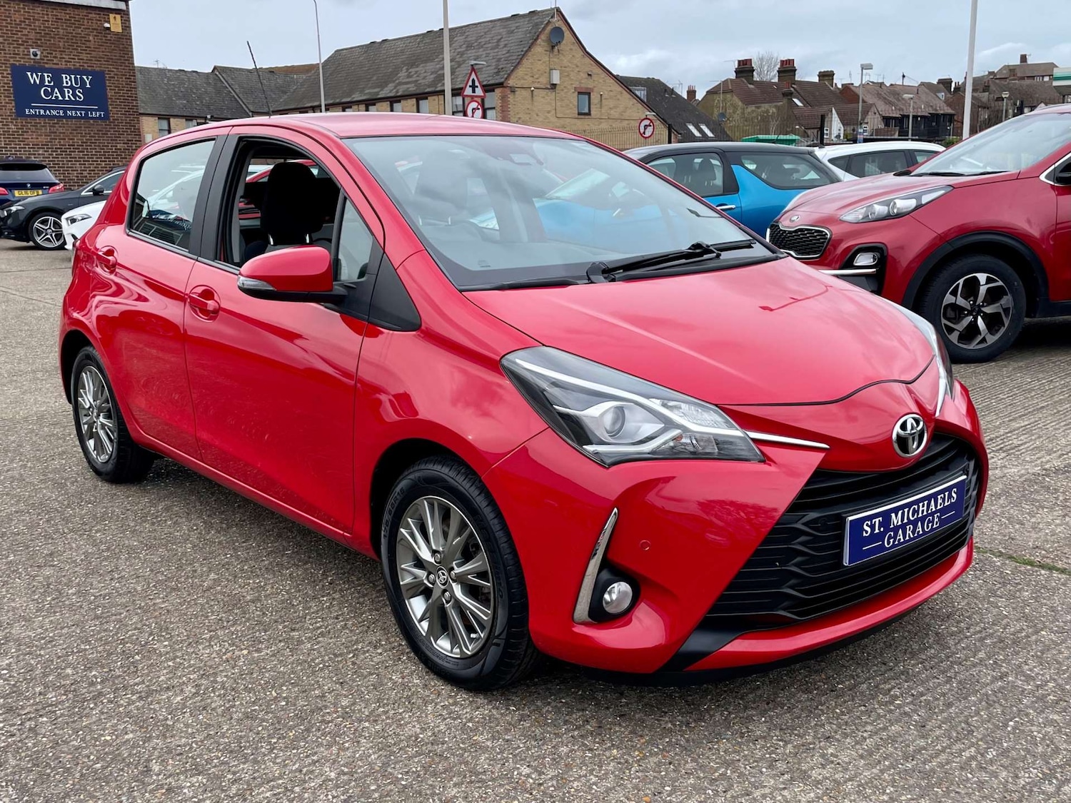 Used Toyota Yaris 2017 for sale - 77880442: Photo 4