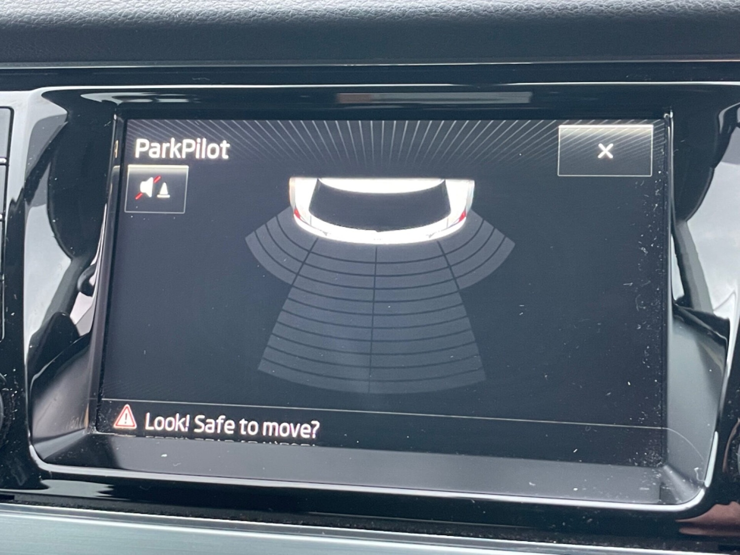 Used Skoda Fabia 2015 for sale - 76651152: Photo 34