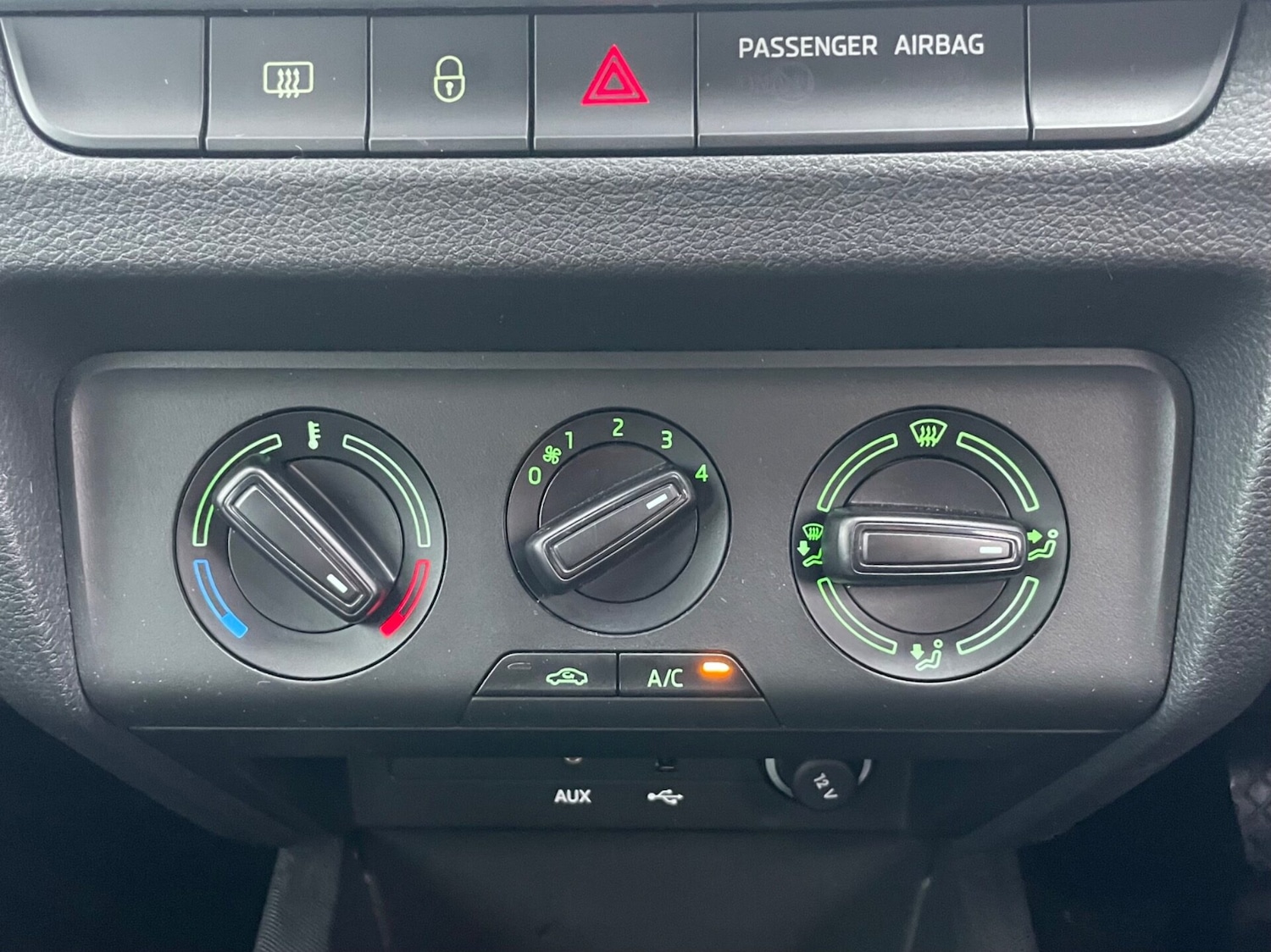 Used Skoda Fabia 2015 for sale - 76651152: Photo 36