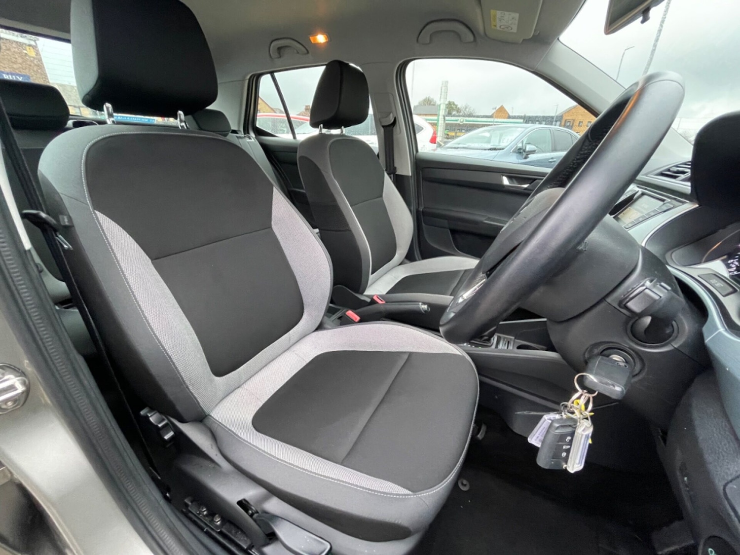 Used Skoda Fabia 2015 for sale - 76651152: Photo 45