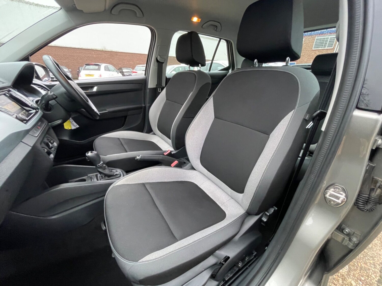 Used Skoda Fabia 2015 for sale - 76651152: Photo 46