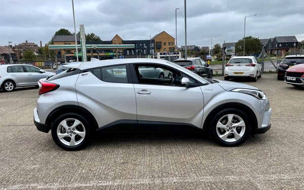 Used Toyota C-HR 2017 for sale - 76185962: Photo 10